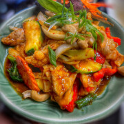 18. Pad Narm Prik Prow